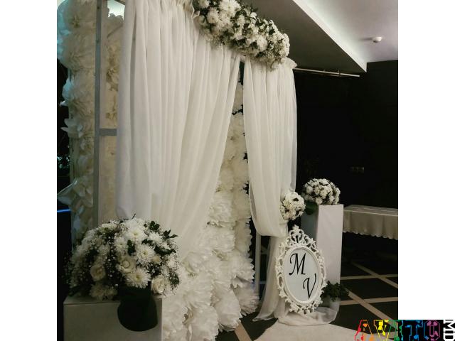 Оформление мероприятий искусственными цветами