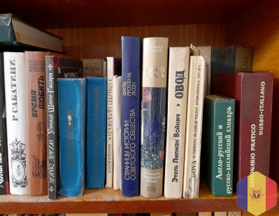 Книги.  Цены - договорные.