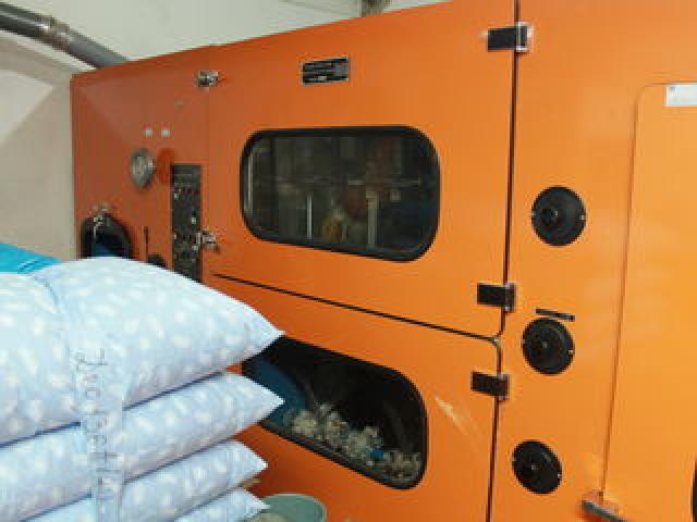 Чистка и реставрация подушек от компании Sanitar