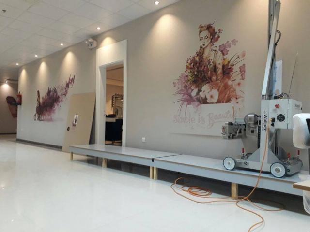 Фото на стене