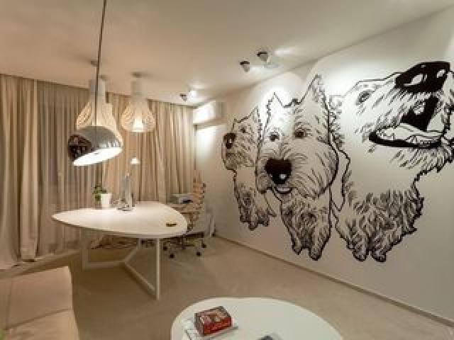 Фото на стене