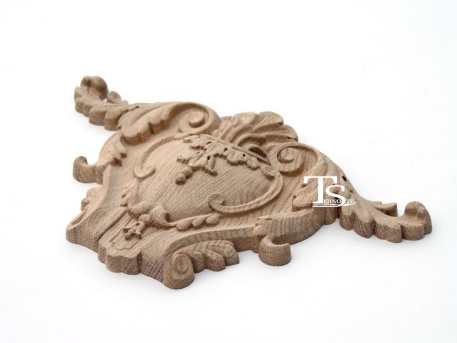 Резьба по дереву,резной погонаж: деревянные молдинг, багет, розетки из дерева .