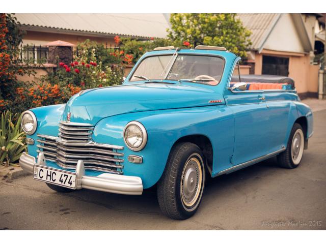 На победе с ветерком. эксклюзивный ретро автомобиль кабриолет