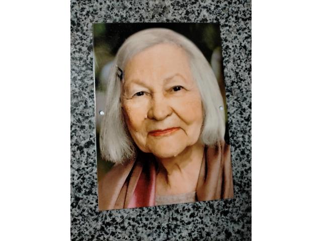 Услуги по изготовлению ритуальных табличек из металлокерамики на крест с фото