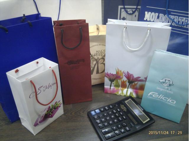 Листовки, буклеты, визитки, календари, открытки, бланки, пакеты, плакаты, блокноты.