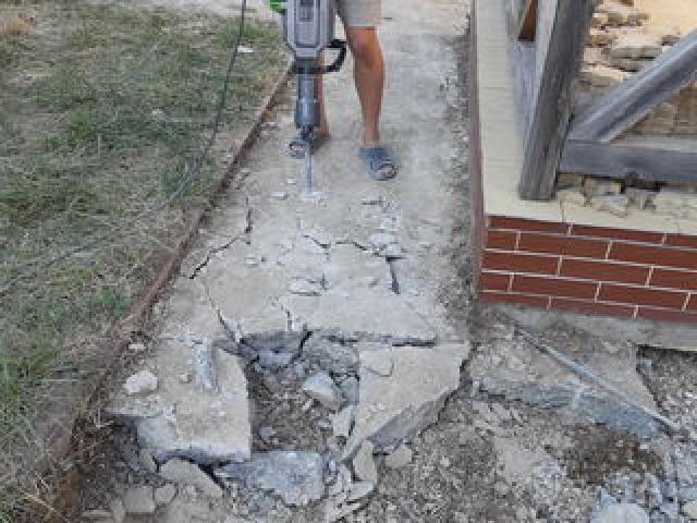 Демонтажные работы,любой сложности .вывоз мусора.