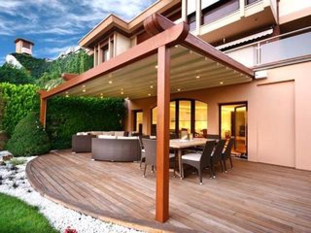 Перголы просто необходимы, если у вас есть дачный участок!