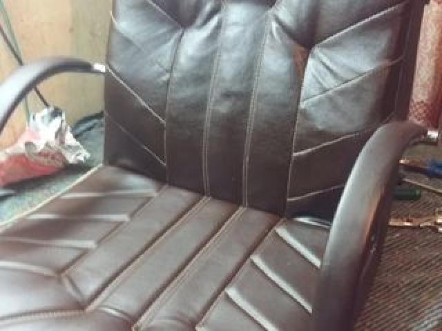 Индивидуальный Ремонт. Пошив кресел. для офиса. авто чехлы. ремонт .