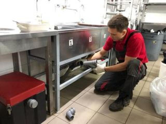 Чистка канализации.