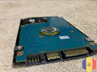 Продам внешний жёсткий диск Maxtor 1 ТБ 2,5" - в очень хорошем состоянии