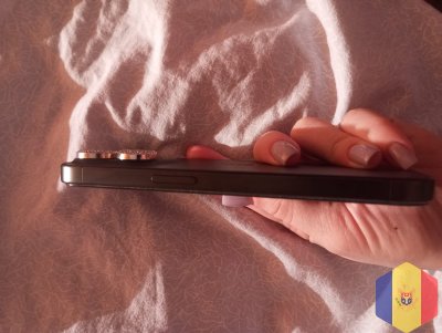 Продам IPhone 15 pro на 128 g