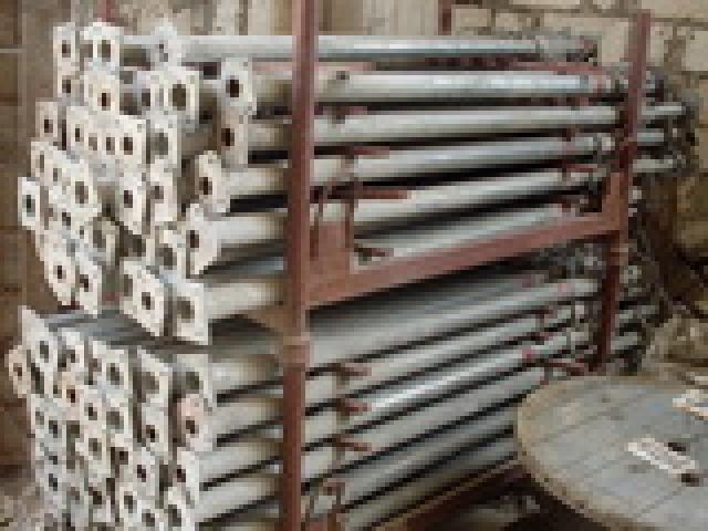 Аренда: стойки телескопические, брус, фанера ламинированная, опалубка перекрытий в комплекте.