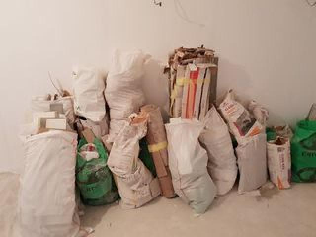 Вывоз мусора быстро и чисто, грузчики.