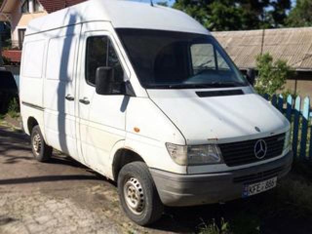 Вывоз мусора быстро и чисто, грузчики.