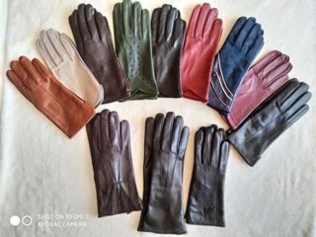 Качественные кожаные лайковые перчатки .