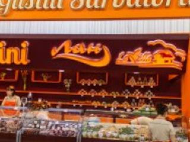 Изготовление стендов и оформление витрин.