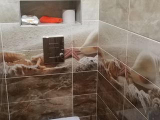 Белые матовые и глянцевые натяжные потолки