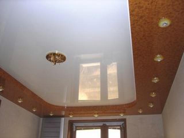 Белые матовые и глянцевые натяжные потолки