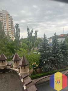 Продаю кВ 3-х комнатную, Центр, 25 Октября, Дом Счастливый мир