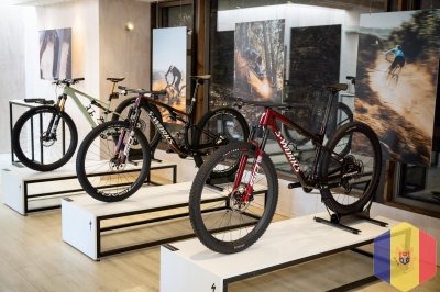 2024 Specialized Epic 8 EVO Pro