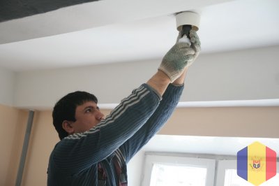 Электрик на дом, муж на час. Замена ламп