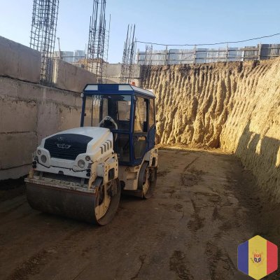 Каток. Траншеекопатель