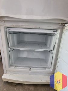 Продается б/у холодильник Atlant
