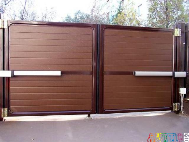 Porta batante pentru confortul dvs