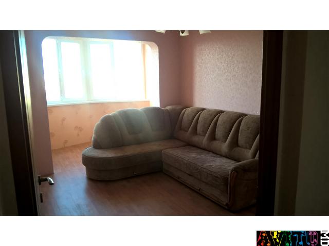 продается большая  двухкомнатная квартира