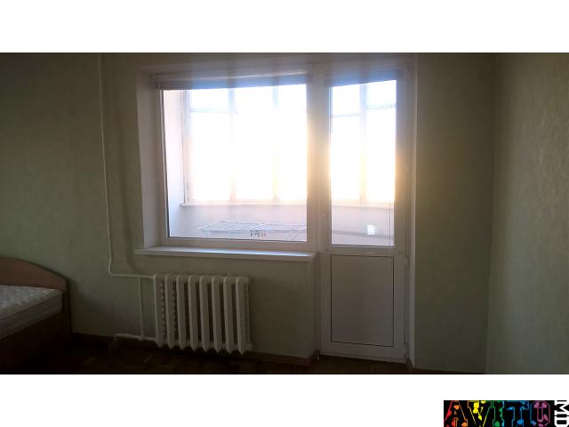 продается большая  двухкомнатная квартира