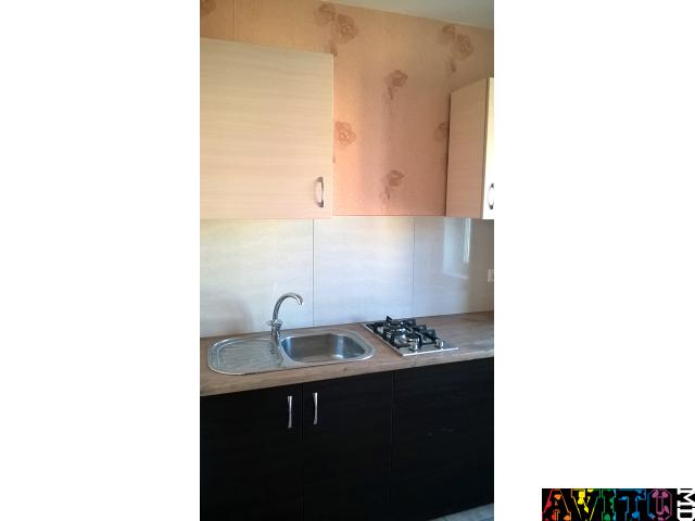 продается большая  двухкомнатная квартира