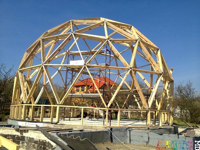 широкий спектр услуг в сфере строительства и ремонта