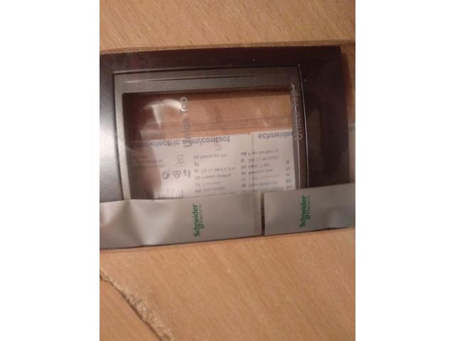 Продаются рамки для включателей/розеток!