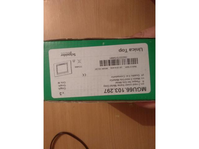 Продаются рамки для включателей/розеток!