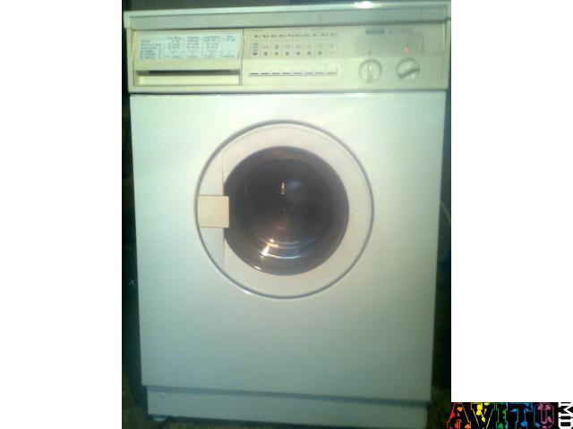 Стиральная машина, узкая, вертикальная, не требует вложений.Masina de spalat rufe automat.