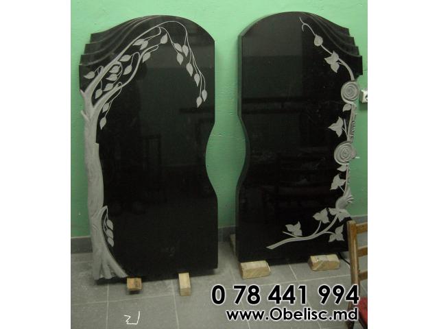 Памятники из гранита, оградки, мемориальные комплексы. Доставка и установка по всей Молдове!